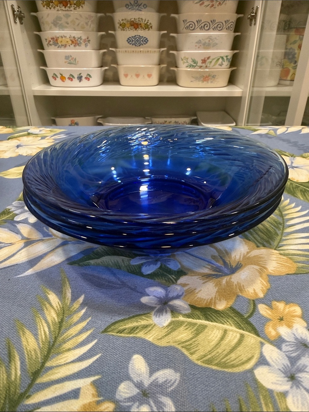 Vintage Set of three Pyrex Festiva Cobalt Blue Swirl Bowls
7.5"